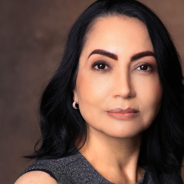 Foto de Flávia Braga, advogada trabalhista e previdenciarista